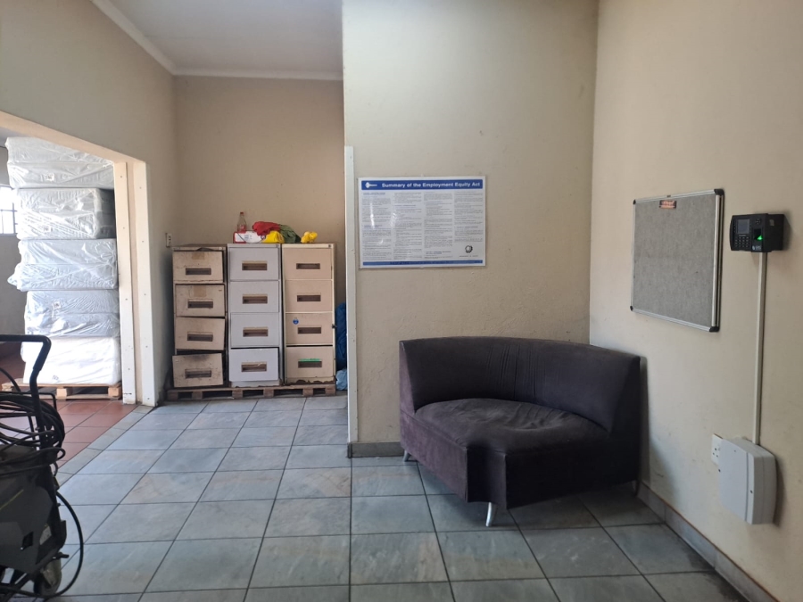 Commercial Property for Sale in Oos Einde North West